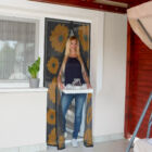 Kép 2/5 - Mágneses szúnyogháló függöny ajtóra (100 x 210 cm,  napraforgós)