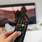 Kép 1/3 - Univerzális TV távirányító - 250+ típushoz - fekete - 2 x AAA