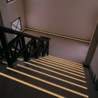 Kép 6/7 - Csúszásmentes ragasztószalag (foszforeszkáló jelölőcsíkkal, 5 m x 50 mm, 1 darab)