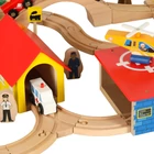 Kép 3/11 - Fa vonatkészlet mozdonnyal és városi vasúttal – 69 darabos