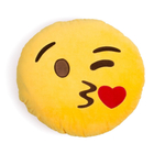 Kép 1/2 - Emoji dekor párna - puszi