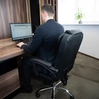 Kép 14/15 - Irodai szék lábtartóval - fekete