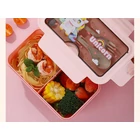 Kép 5/6 - 2 rekeszes ételhordó gyerekeknek evőeszközökkel, rózsaszín