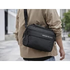 Kép 3/10 - Férfi válltáska 4 cipzáras rekesszel, fekete