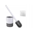 Kép 8/10 - Klasszikus WC-kefe cseppfogó tartállyal, akasztóval