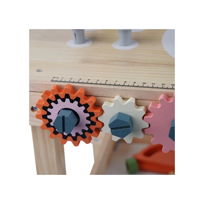 Fa munkapad szerszámokkal