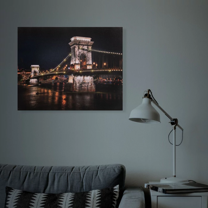 LED-es fali hangulatkép - "Lánchíd" - 2 x AA, 38 x 48 cm