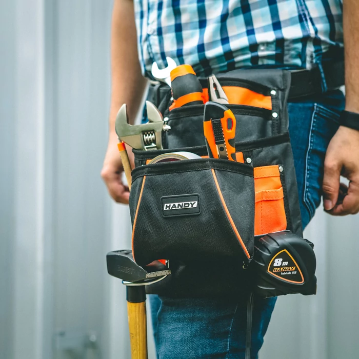 Poliészter szerszámtároló övtáska - 4+6 zseb, kalapács és mérőszalag tartóval