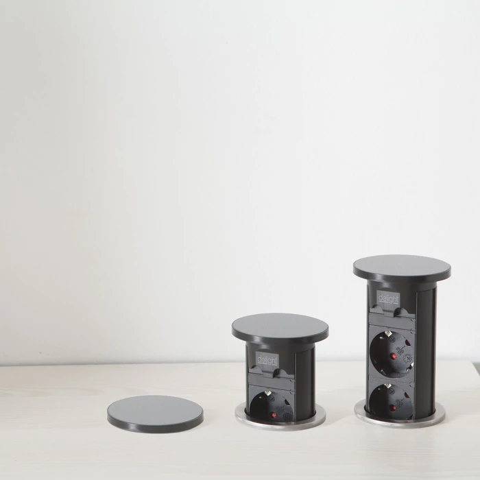 Motoros rejtett elosztó - fekete, 3 x 250 V + USB-A, Type-C