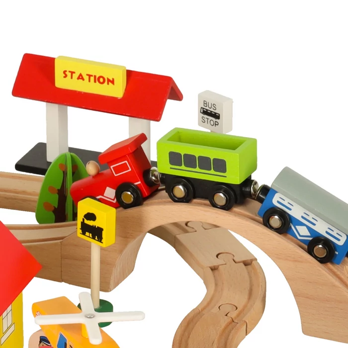 Fa vonatkészlet mozdonnyal és városi vasúttal – 69 darabos