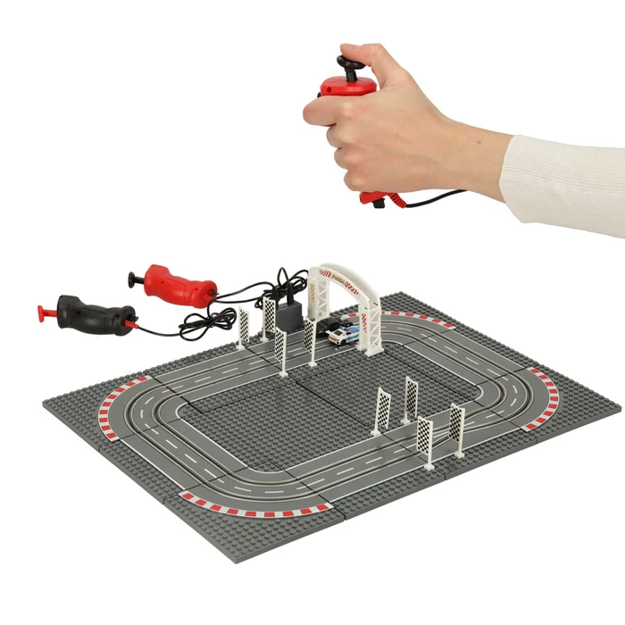 Elektromos versenypálya + 2 autó építőkockákkal 
