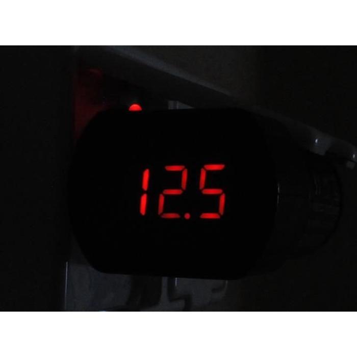 Voltmérő 12 24V