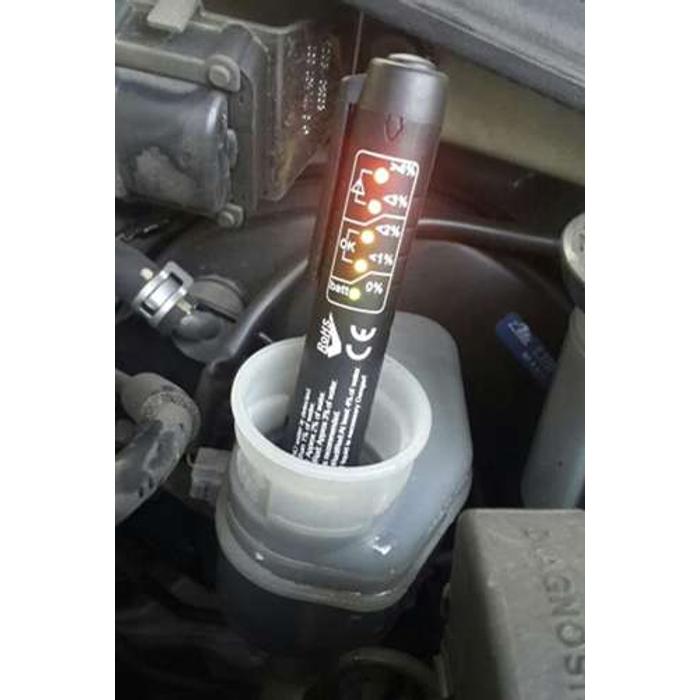 LED-es fékfolyadék tesztelő