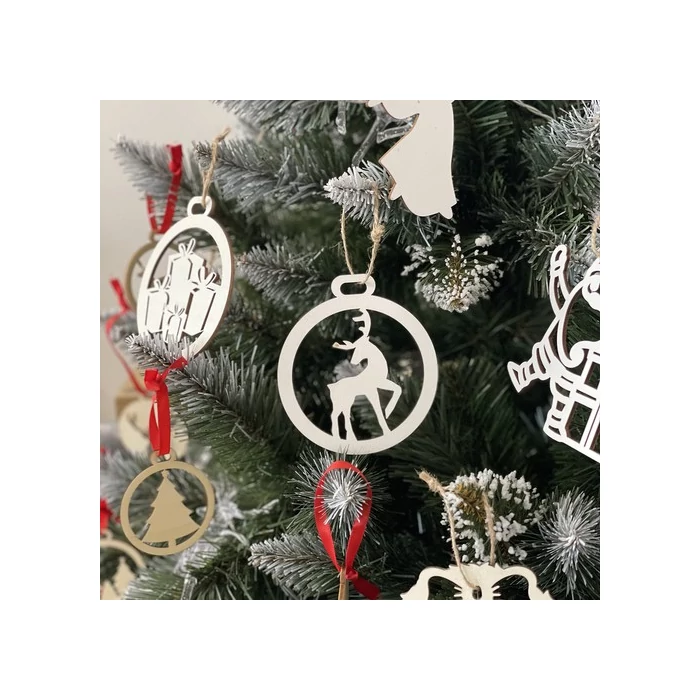 Fából készült karácsonyi díszek