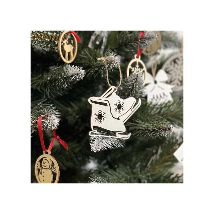 Fából készült karácsonyi díszek