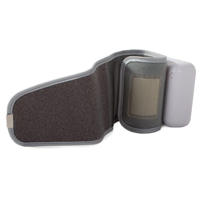 Elektronikus csukló vérnyomásmérő tokkal