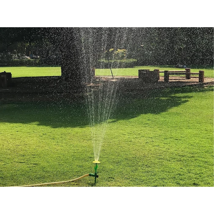 Kerti öntöző napraforgó