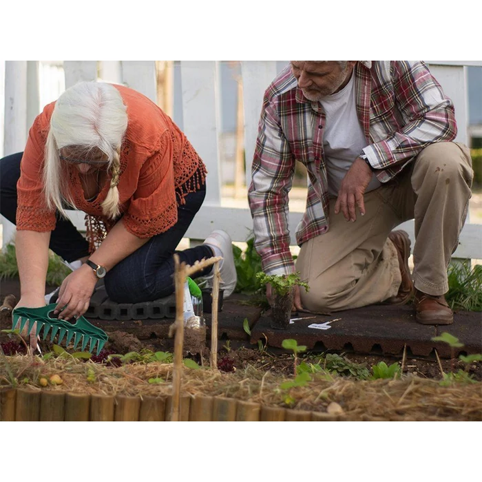 12 lyukú magágykészítő