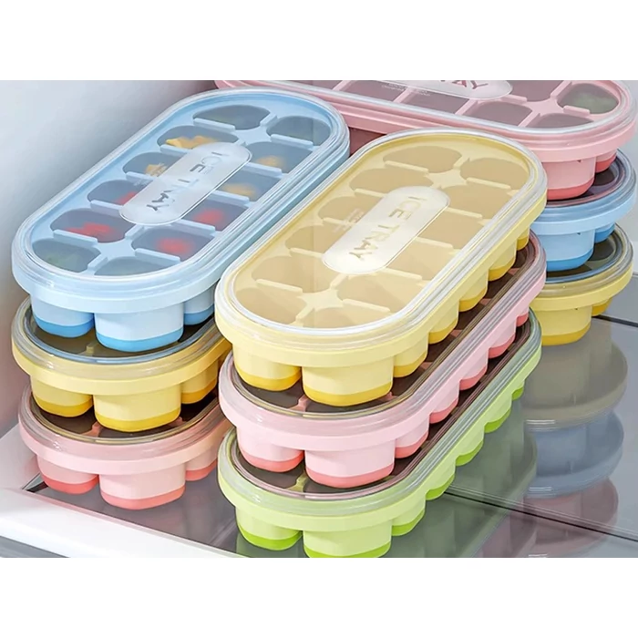 12 darabos jégkockatartó fedéllel