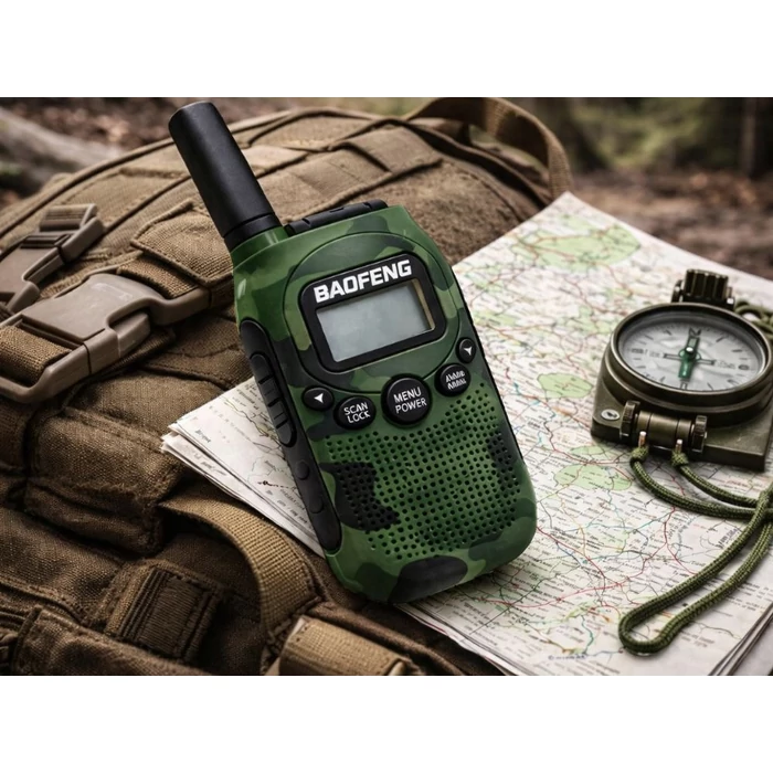 Baofeng BF-T6 rádiós készlet beépített zseblámpával, 2 db, 2 km, terepmintás