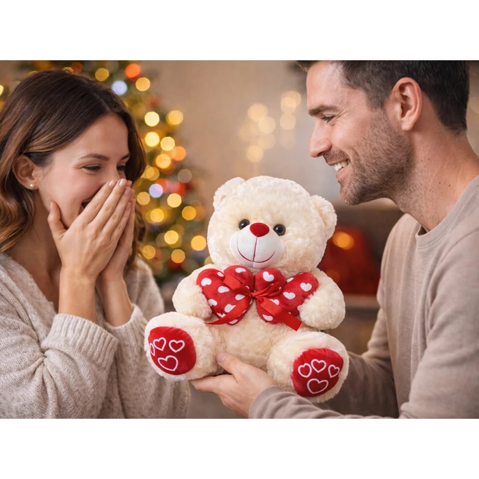 Plüss medve szívekkel, krém színű