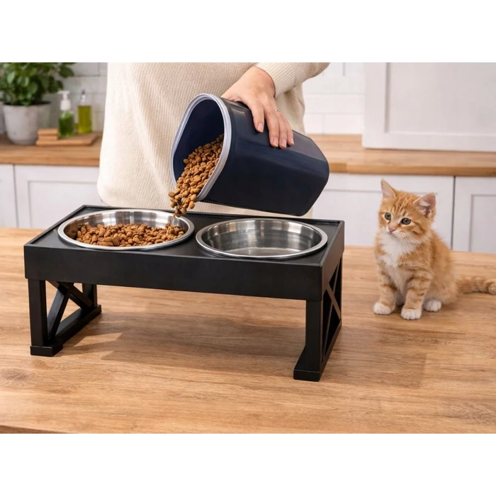 Dupla etetőtál kutyáknak és macskáknak kihajtható lábakkal