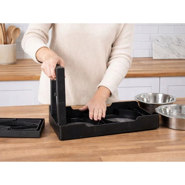 Dupla etetőtál kutyáknak és macskáknak kihajtható lábakkal