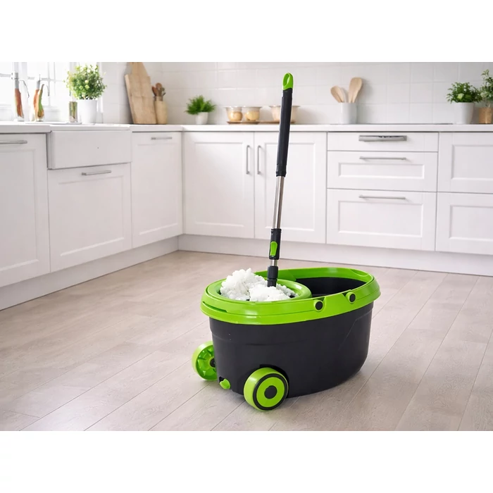 Forgófejes felmosó szett kerekes vödörrel, centrifugáló mechanizmussal